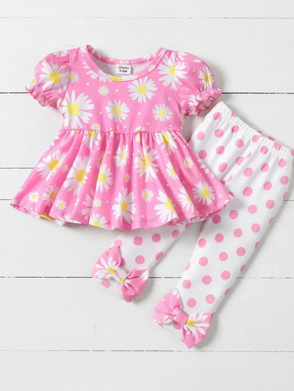 Daisy & Pink Polka Dot Outfit, NWT